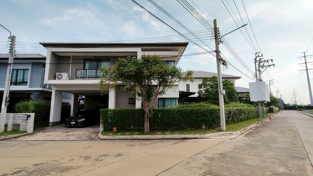 ให้เช่าบ้านพระราม 5 ราชพฤกษ์ บางกรวย : 🏡 ให้เช่า / ขาย บ้านเดี่ยวหรู หลังมุม โครงการ Centro ราชพฤกษ์ – สวนผัก
🌿 ติดสวน ลมดี ร่มรื่น | ใกล้ทางด่วน & รถไฟฟ้า | พร้อมอยู่