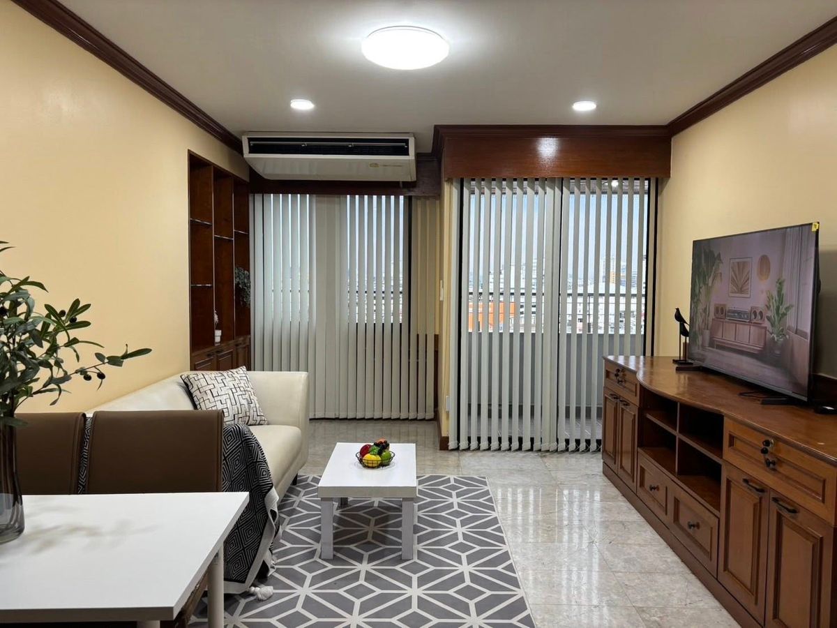 For RentCondoSilom, Saladaeng, Bangrak : 🍀 Renting Four Phraya River View 🍀 Interested in LINE @Zcondo (with @prefix) 🔥 C4085
