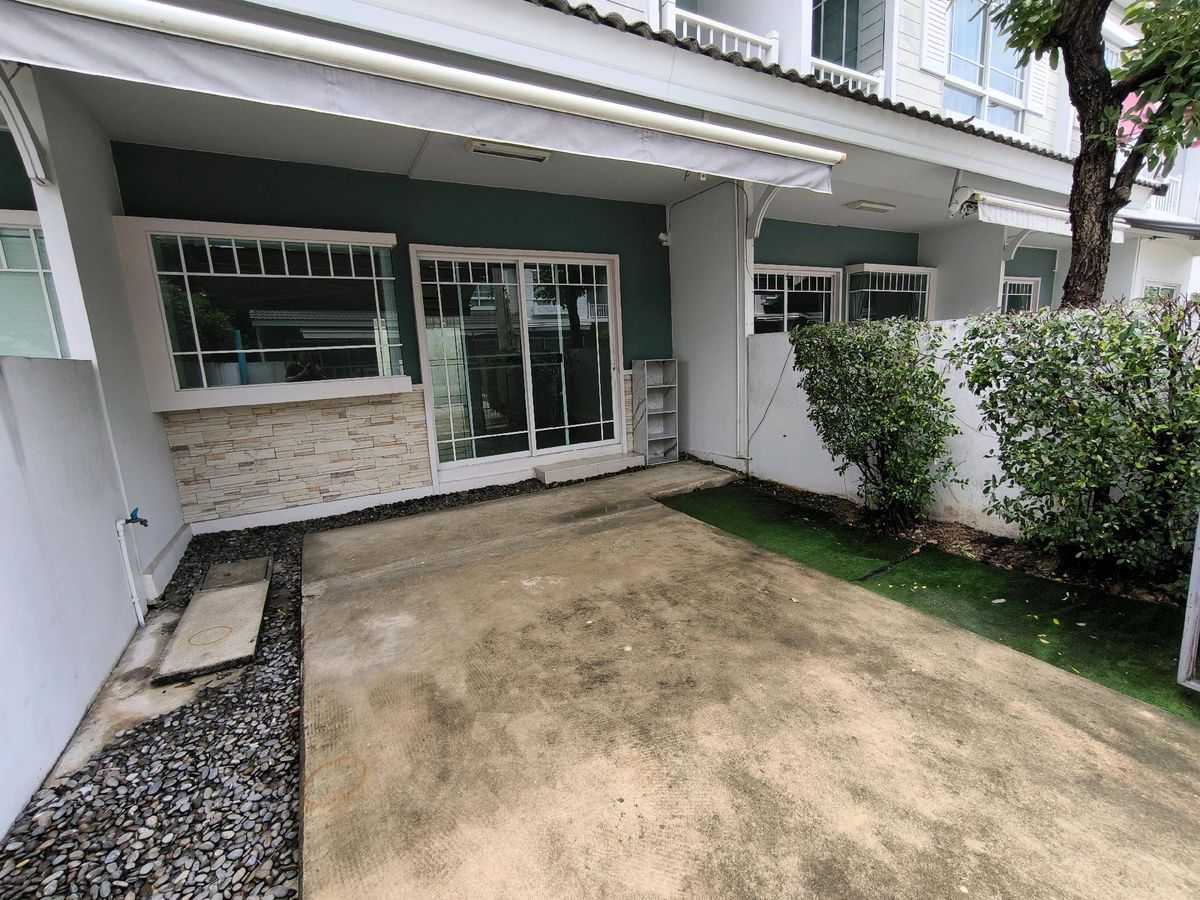 For RentTownhomeBangna, Bearing, Lasalle : Rent a house, townhome, Indy, Bang Na Km. 7, after Mega Bangna Rent a special price of 15,000 baht only !!!!!