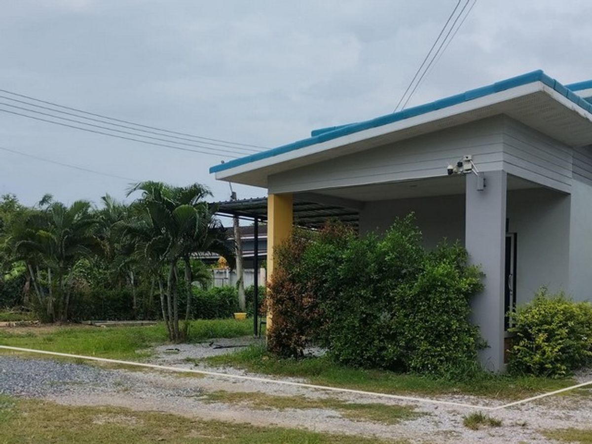 For SaleHouseRayong : [Sell] Rayong detached house The atmosphere of Ban Suan | 37-72 sq.w. | Near the Sea of ​​Son 3 km | Starting 980,000 baht