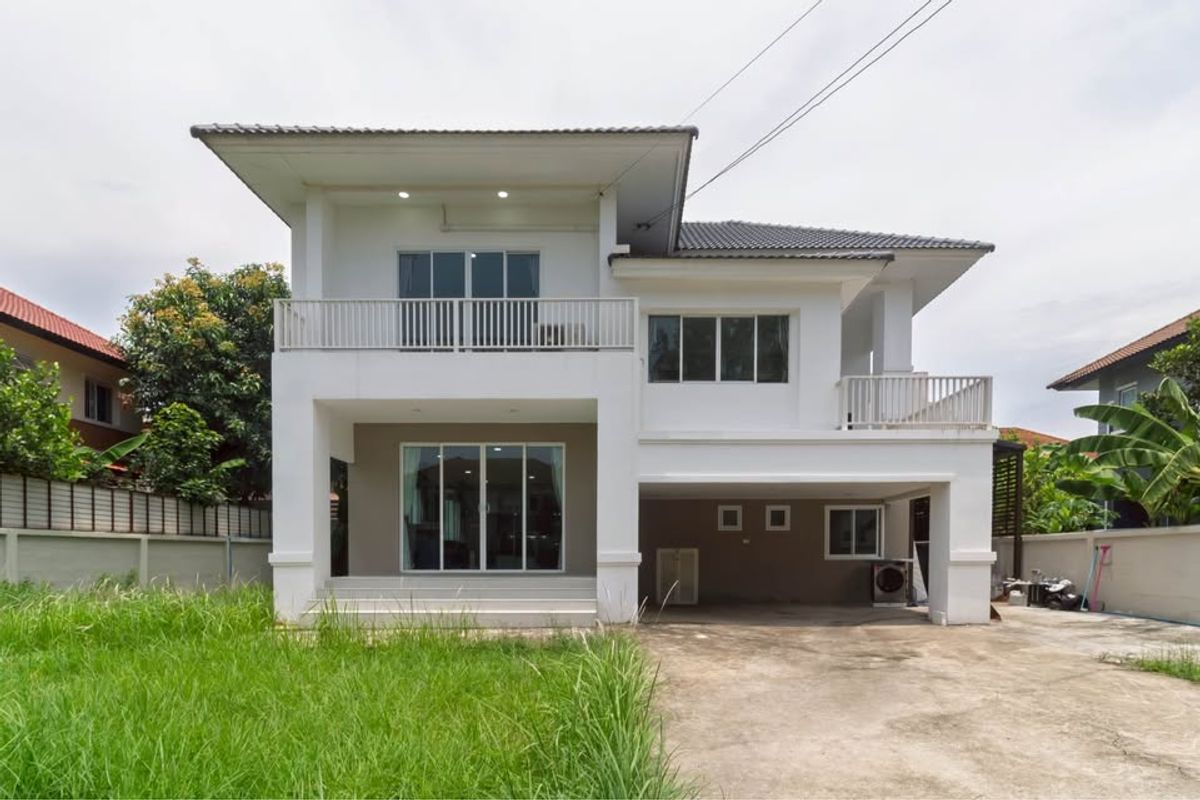 ให้เช่าบ้านนวมินทร์ รามอินทรา : ให้เช่าบ้านเดี่ยว 2 ชั้นครึ่ง พื้นที่ 122 ตารางวา รีโนเวทใหม่ บ้านลลิล อินเดอะพาร์ค วัชรพล-พหลโยธิน