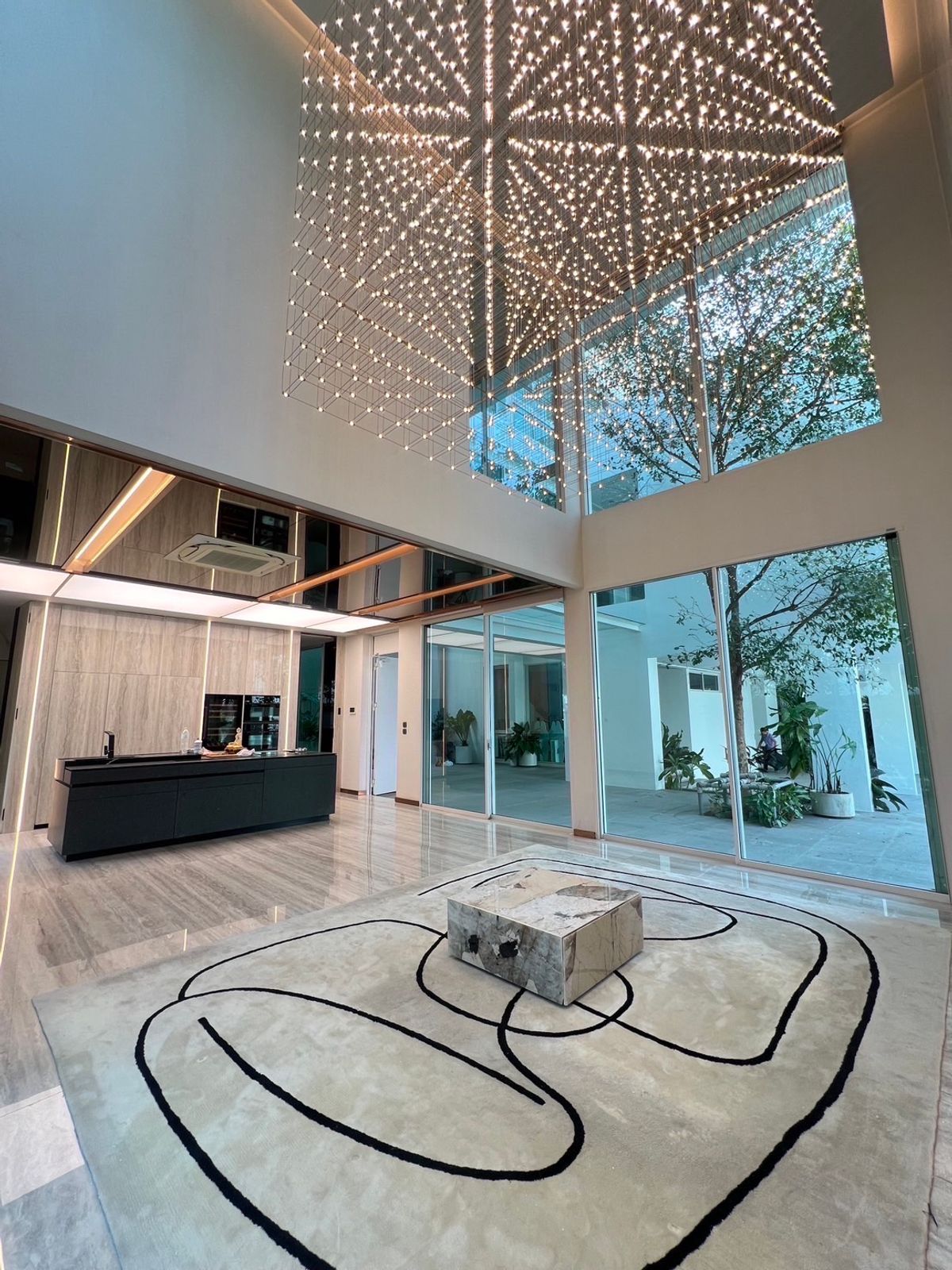 ให้เช่าบ้านเลียบทางด่วนรามอินทรา : 🏡 ให้เช่าบ้านเดี่ยวสุดหรู 3 ชั้น พร้อมสระว่ายน้ำ – โครงการ VIVE เอกมัย-รามอินทรา พื้นที่กว้างขวาง ห้องใหญ่ ฟังก์ชันครบ | ราคาเพียง 600,000 บาท/เดือน | ทำเลดีเยี่ยม ใกล้เมือง เชื่อมต่อหลายเส้นทาง