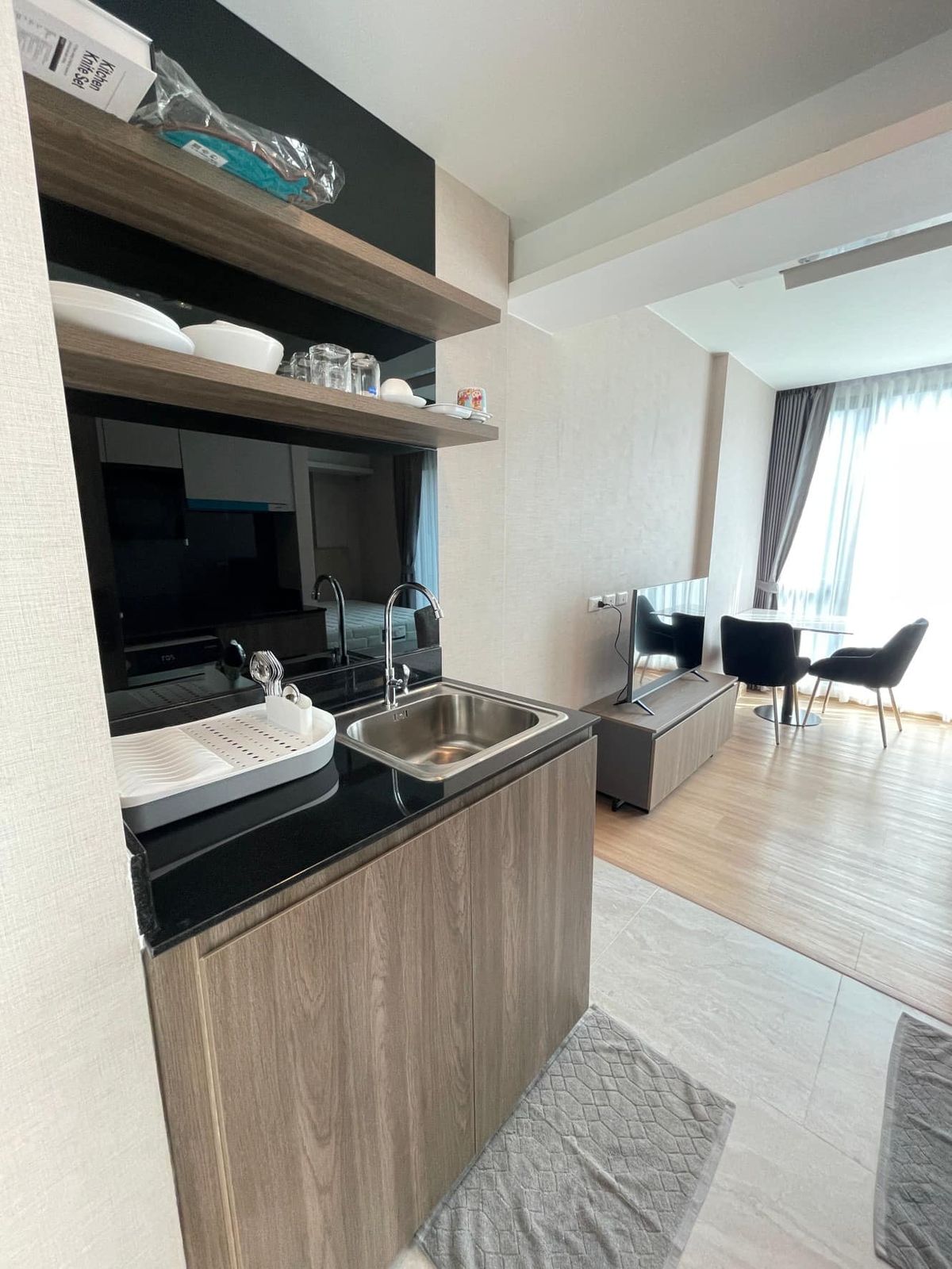 คอนโดพระราม 9 เพชรบุรีตัดใหม่ RCA : ขาย / ให้เช่า คอนโด LLoyd Soonvijai – ใกล้ รพ.กรุงเทพ และ MRT เพชรบุรี