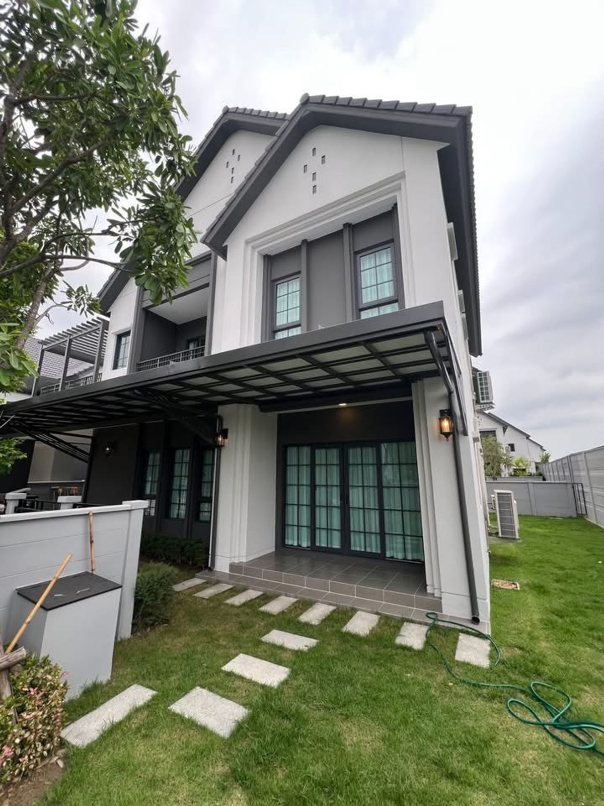 HouseBangna, Bearing, Lasalle : *For rent Centro Bangna house 170,000 baht, 4 bedrooms, 5 bathrooms, usable area 303 sq.m., near Rama 9, Phatthanakan, Suan Luang, Srinakarin, Bangna, Suvarnabhumi Airport, Krungthep Kreetha, Sukhumvit, Ramkhamhaeng, International school