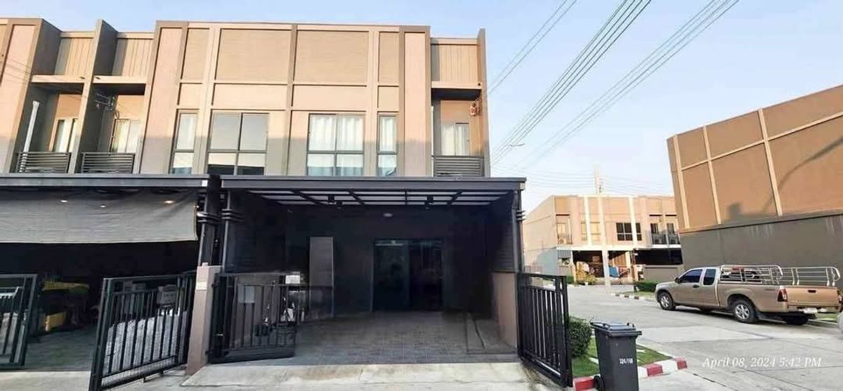 For RentTownhomeBang kae, Phetkasem : Selling/renting a townhome behind the corner of Petchkasem 81