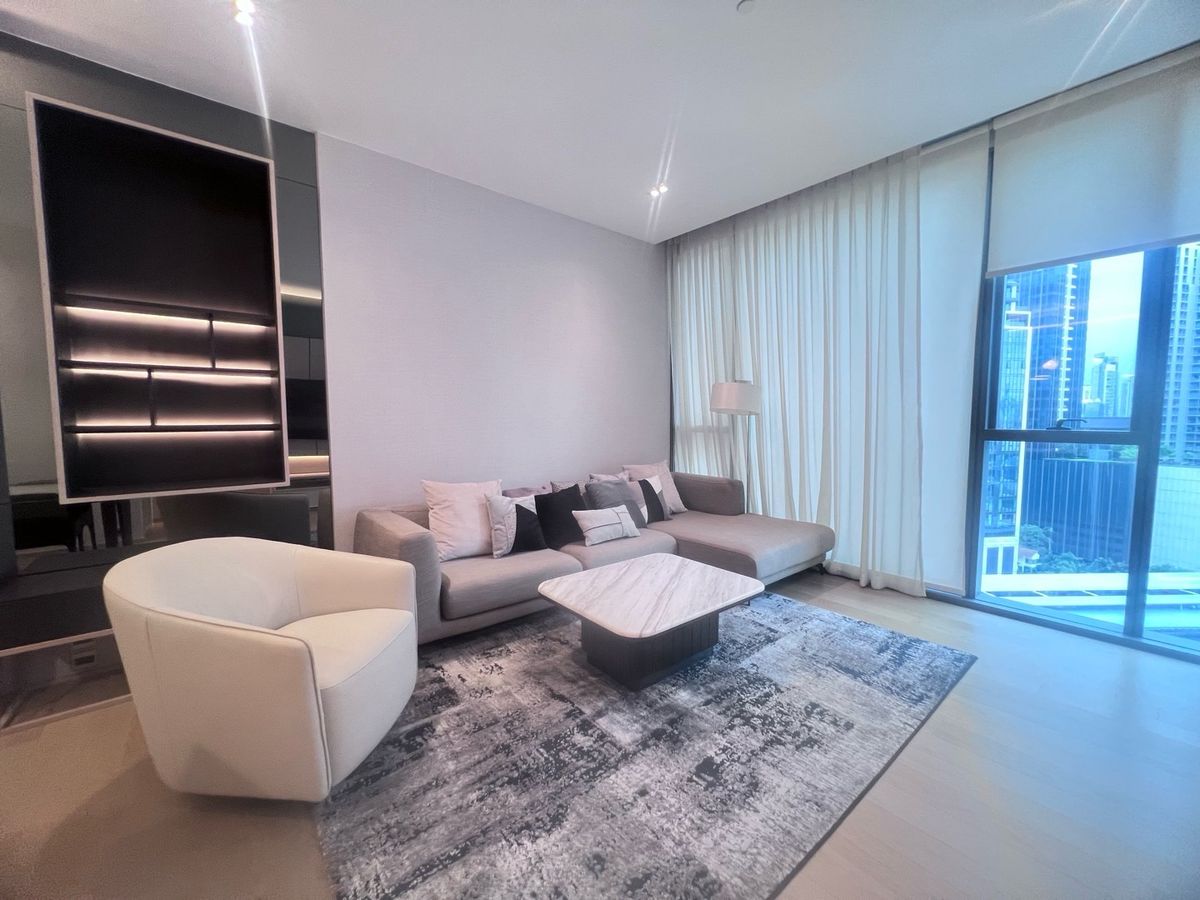 ให้เช่าคอนโดสุขุมวิท อโศก ทองหล่อ : RENT : THE STRAND THONGLOR