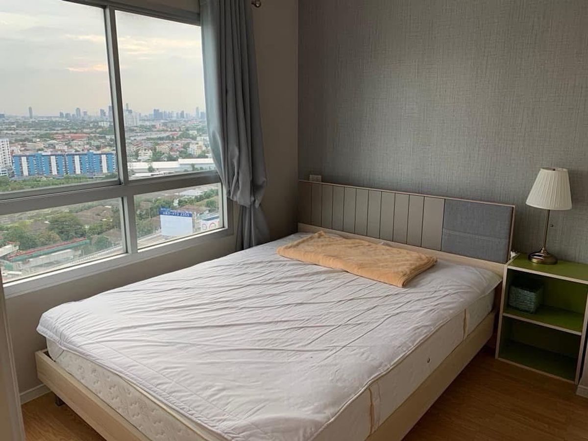 ให้เช่าคอนโดพัฒนาการ ศรีนครินทร์ : ให้เช่า ลุมพินี เพลส ศรีนครินทร์ - หัวหมาก สเตชั่น ชั้น 25 ตึก B ขนาด 34 ตร.ม. ราคา 12,000 บาท ..