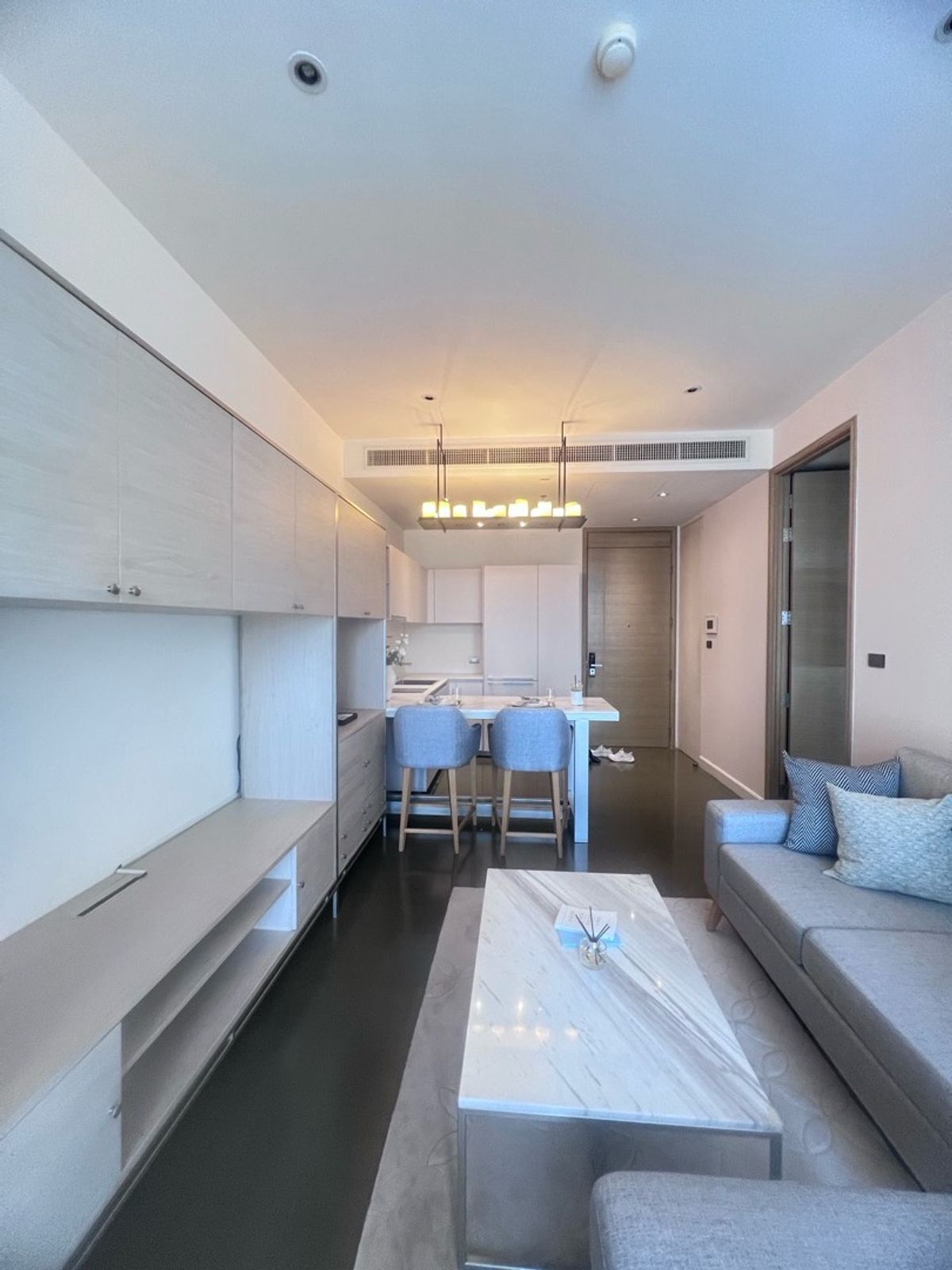 For RentCondoWitthayu, Chidlom, Langsuan, Ploenchit : Ret: Magnolias Ratchadamri Boulevard