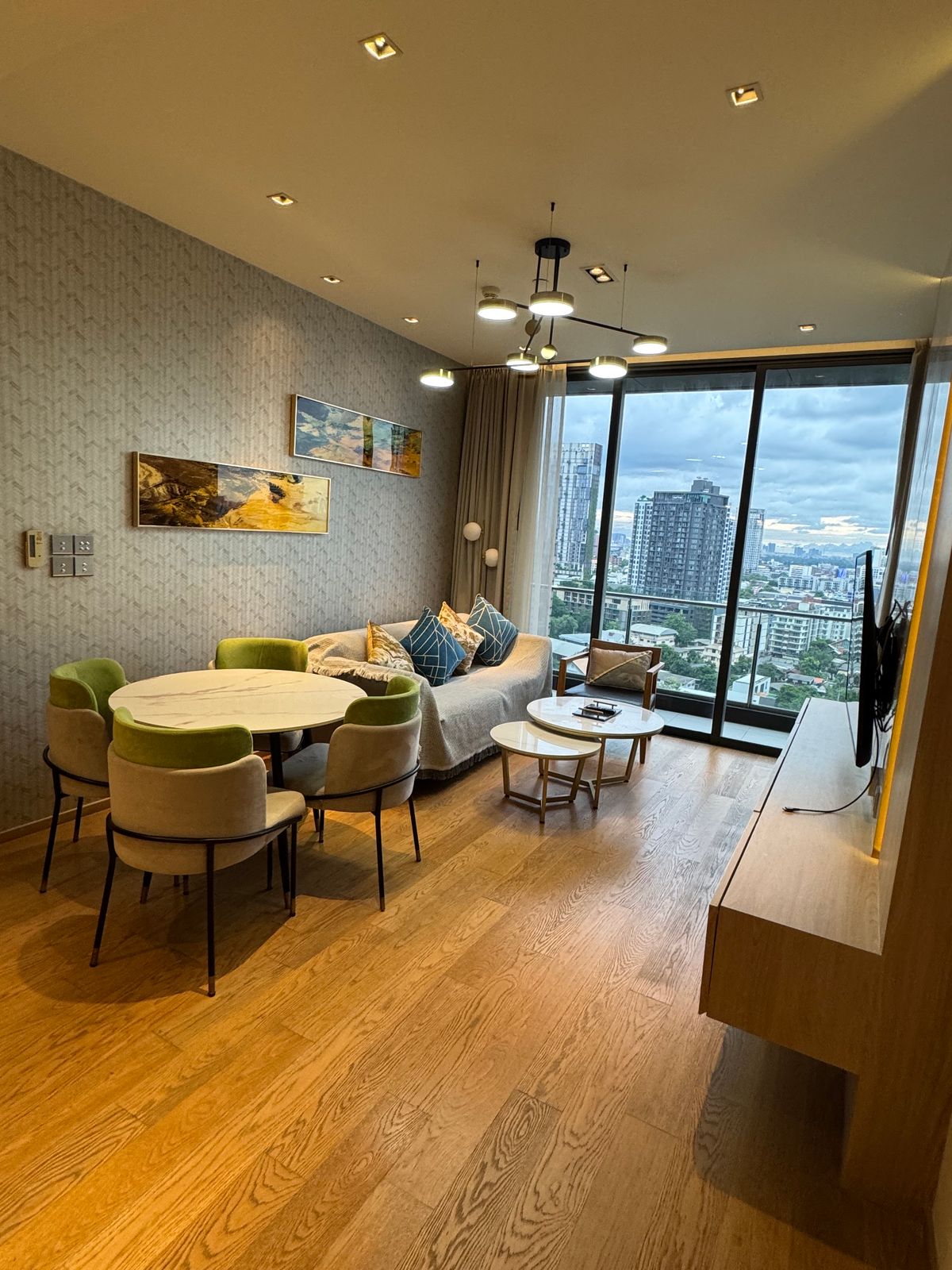 ให้เช่าคอนโดสุขุมวิท อโศก ทองหล่อ : 2 Bed 83 sqm - Condo to RENT ( 85,000 THB ) @Sukhumvit 32  - BTS Phrom Phong