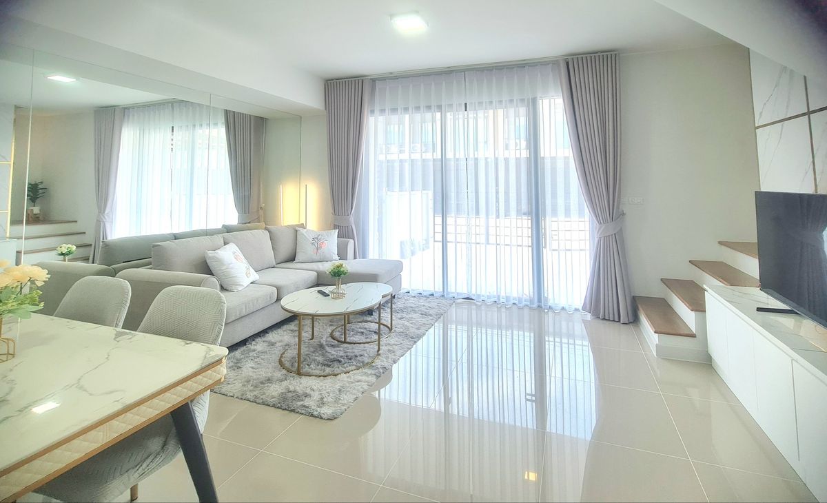 ให้เช่าทาวน์โฮมบางนา แบริ่ง ลาซาล : พลีโน่ สุขุมวิท - บางนา 2