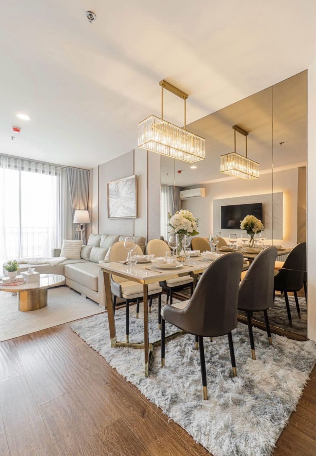 ให้เช่าคอนโดรัชดา ห้วยขวาง : ✅ให้เช่าคอนโดArtisan Ratchada| ชั้น 10 | วิวสระว่ายน้ำ รูปห้องจริง✨ขนาด 72 ตร.ม. 2 ห้องนอน 2 ห้องน้ำ✅