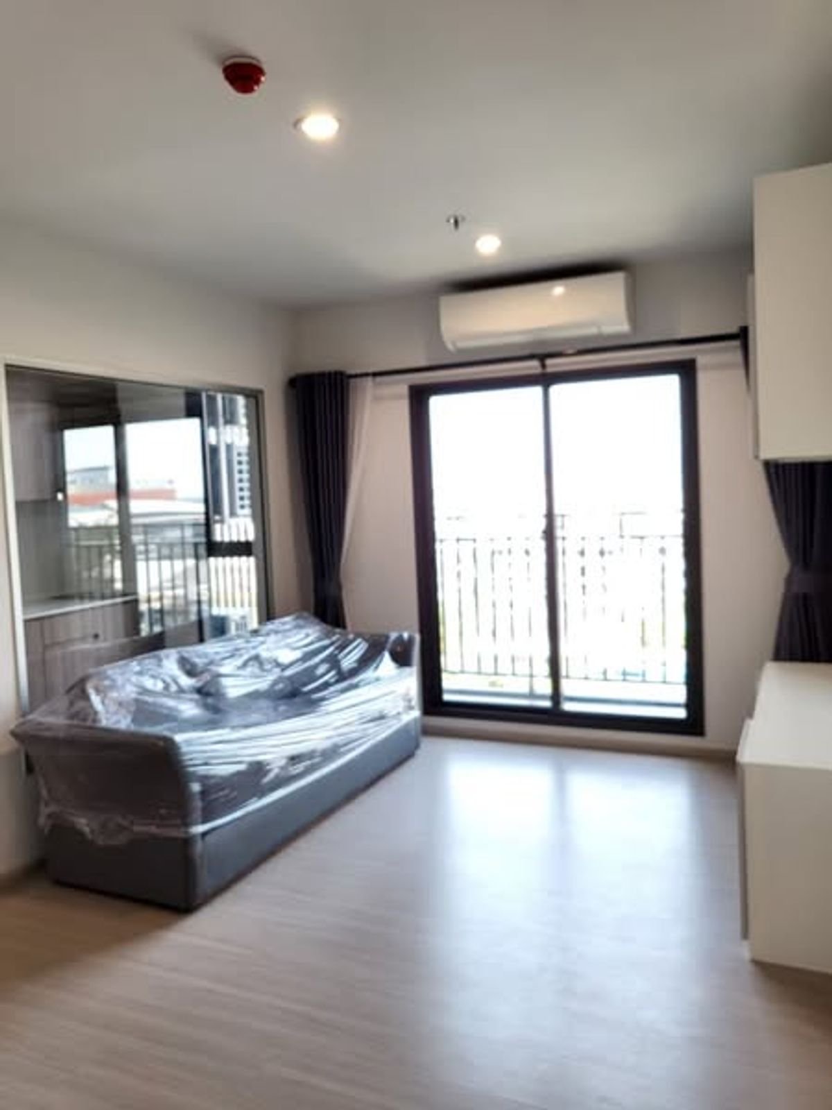 For RentCondoBang kae, Phetkasem : 🌟 SPACIOUS CONDO for RENT | The Parkland Phetkasem 56 (ID: 31945) 🌟