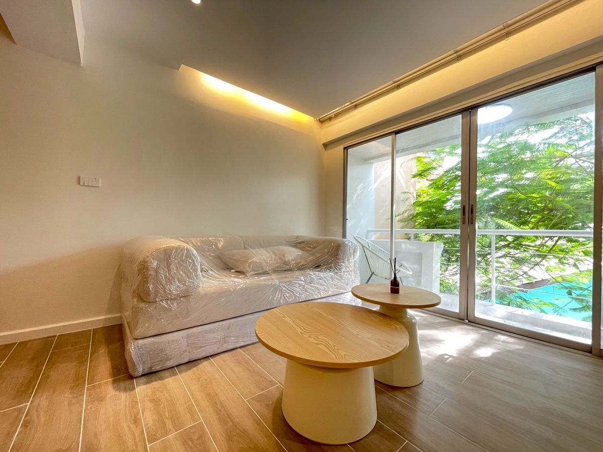 For RentCondoSathorn, Narathiwat : Palm Pavillion