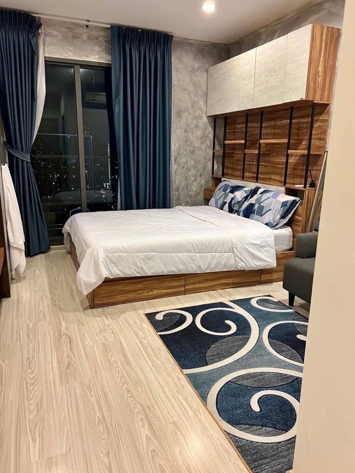 ให้เช่าคอนโดบางนา แบริ่ง ลาซาล : IDEO MOBI SUKHUMVIT EASTGATE (BTS Bang NA, ชั้น 27, 24 sqm)