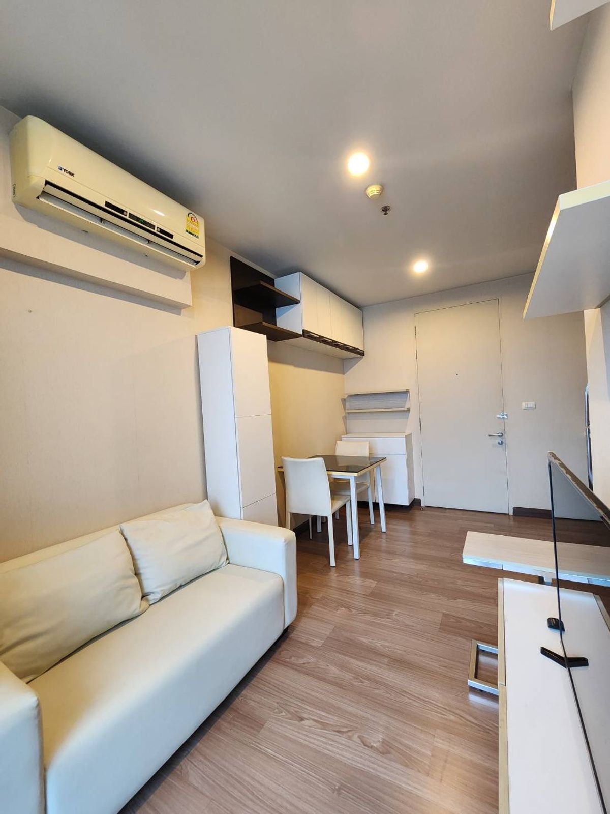 ให้เช่าคอนโดรามคำแหง หัวหมาก : 🔴9,500฿🔴 𝐂𝐡𝐞𝐰𝐚𝐭𝐡𝐚𝐢 𝐑𝐚𝐦𝐤𝐡𝐚𝐦𝐡𝐚𝐞𝐧𝐠┃ชีวาทัย รามคำแหง ✅ ใกล้ เดอะมอลล์ บางกะปิ ยินดีบริการ🙏สนใจทัก 𝙇𝙄𝙉𝙀 มานะคะ (ตอบไวมาก):​📱 รหัสทรัพย์​ 6806-0101 📱: ไอดีไลน์:@bbcondo88