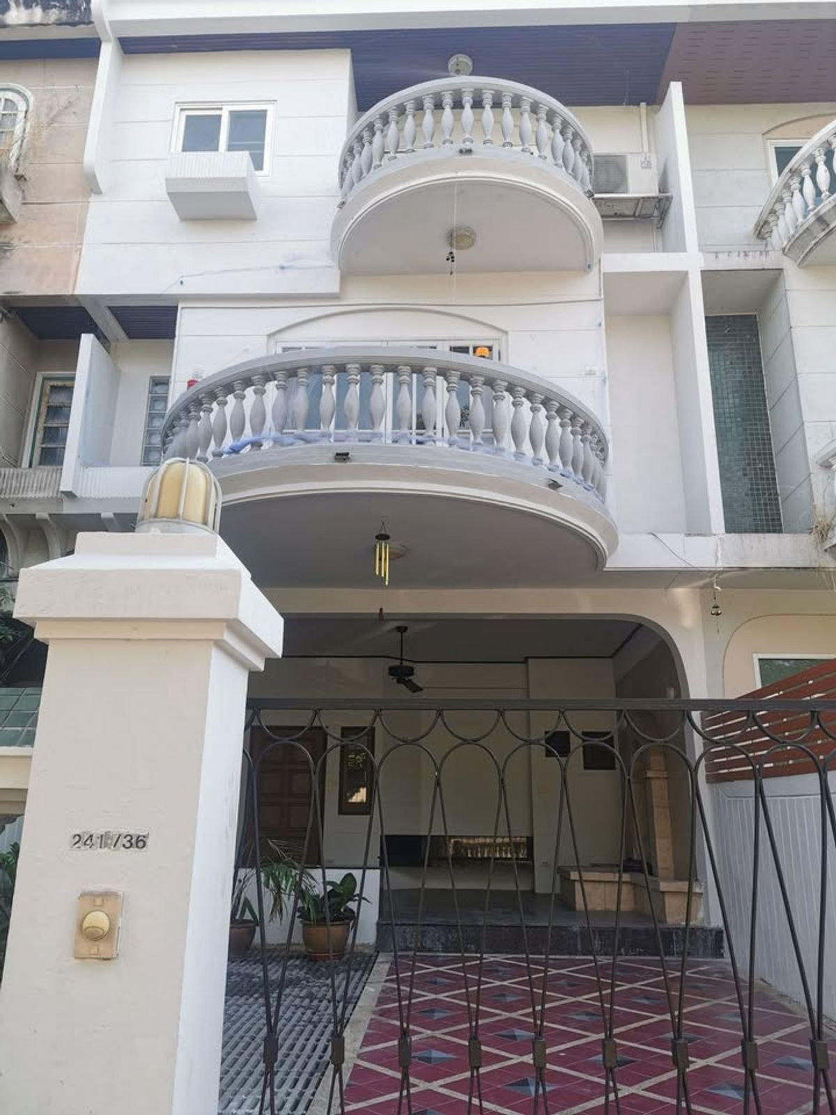 For RentTownhomeChokchai 4, Ladprao 71, Ladprao 48, : For rent/sell 4 -story townhome, Rajavilla Village, Lat Phrao 67/2