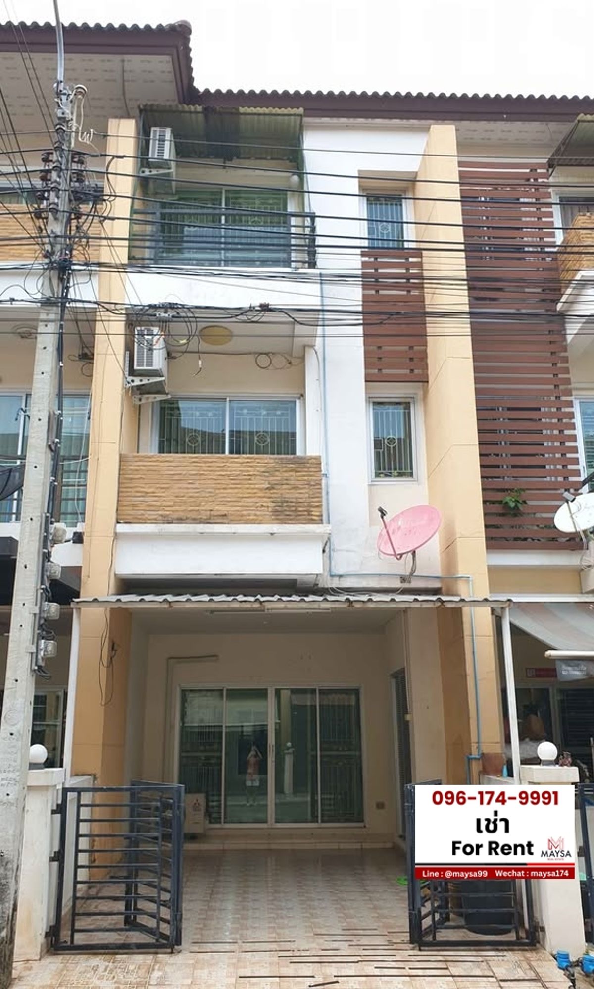 For RentTownhomeOnnut, Udomsuk : 🏡 For rent 3 -story townhome (Onnut 17) 🚅 Near the BTS On Nut only 3.5 km. The house is free. Ready to move in.