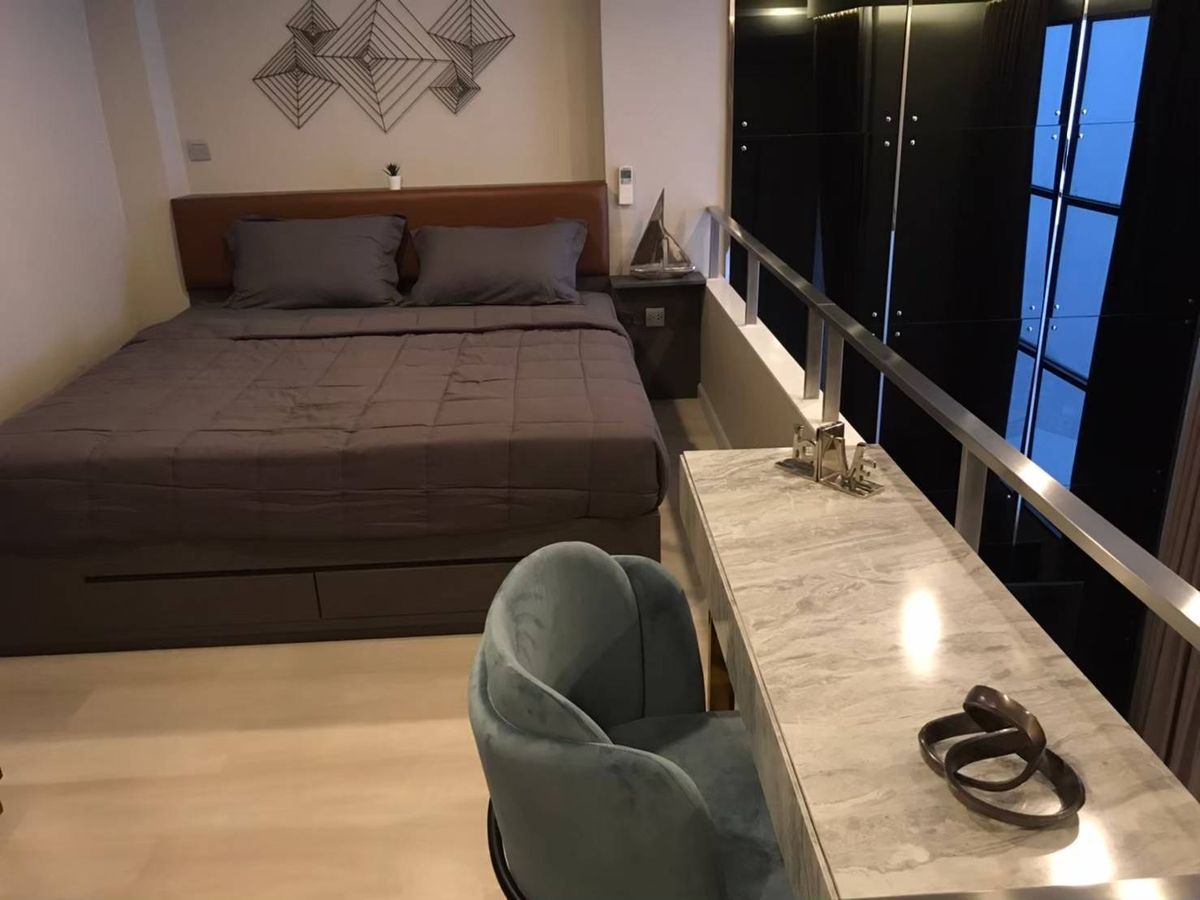 For RentCondoSathorn, Narathiwat : Rental Bridge, Prime Sathorn, beautiful location, ready to be near BRT Government Housing Interested in Atline@841QLNR