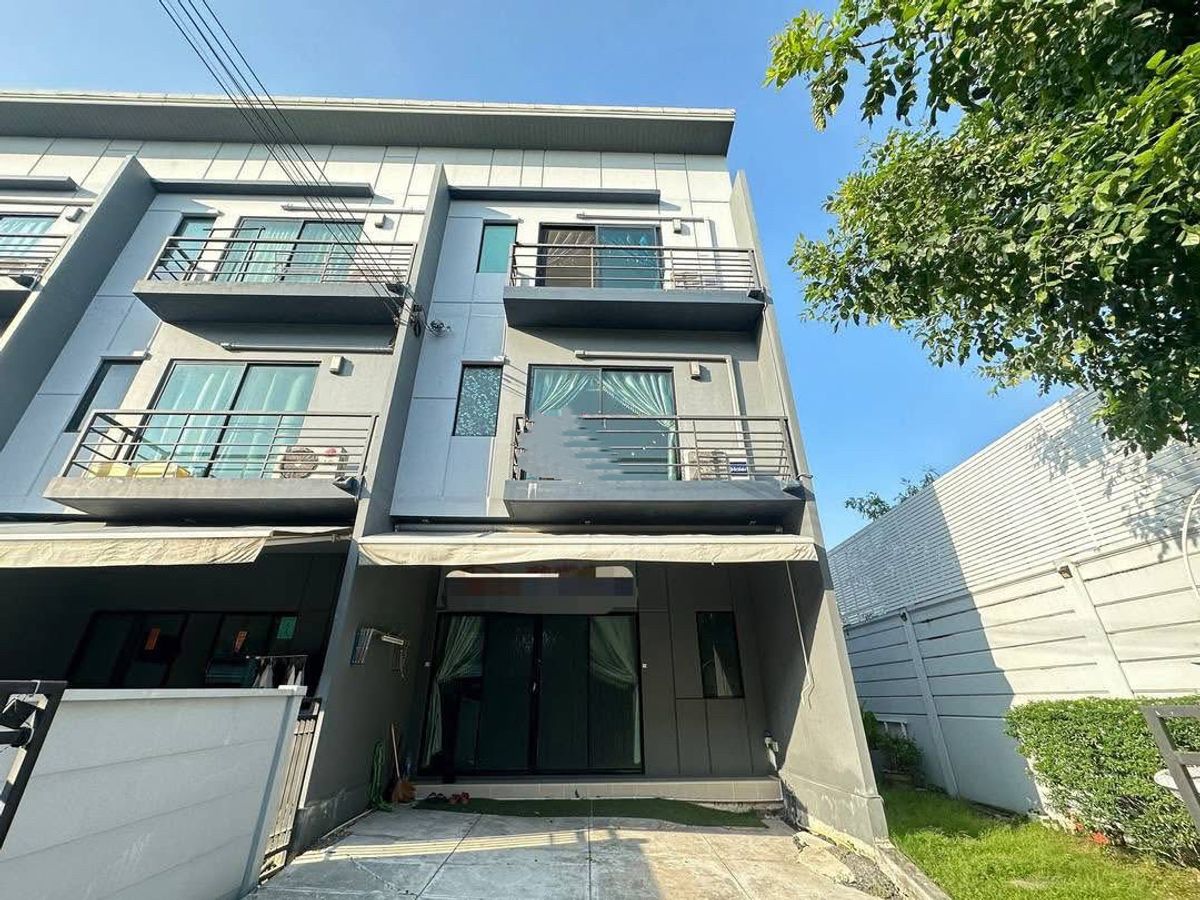 For RentTownhomeLadkrabang, Suwannaphum Airport : Rent a townhome Central house Rama 9-Onnut, near Airport Link, Ban Thap Chang, Pasolad, Krabang