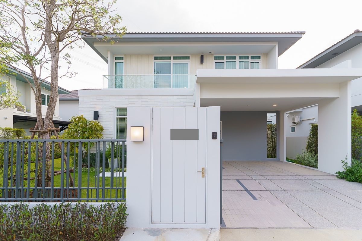 For RentHouseLadkrabang, Suwannaphum Airport : Rent 75 Sq. 4 bedrooms, 4 water, 2-story house, Manthana Bangna-Ramkhamhaeng Ring 2