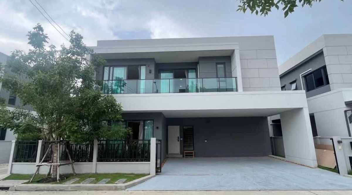 For RentHouseBangna, Bearing, Lasalle : Rent a 2 -story detached house, beautiful, function, complete. ** Very excited. The house will be empty in the middle of August **