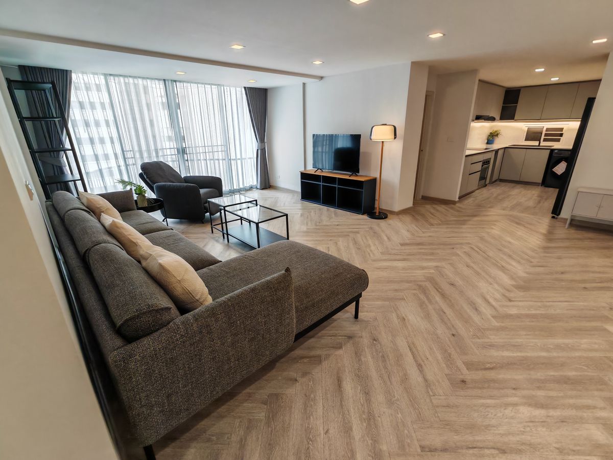 For RentCondoSukhumvit, Asoke, Thonglor : RENT (75,000 THB Negotiable) 3 Bed 185 Sqm @BTS Prompong