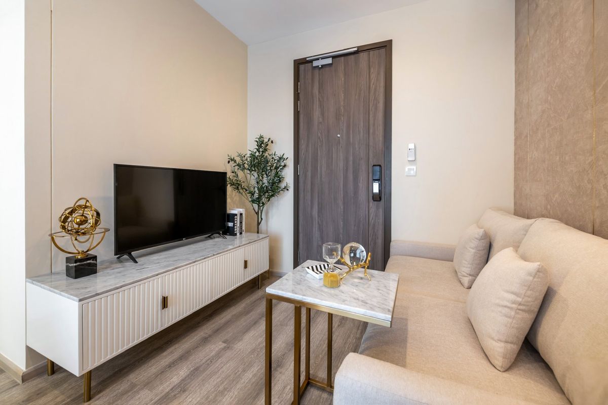 For RentCondoRama9, Petchburi, RCA : 🔴22,000 ฿ 🔴 🔴 𝗜𝗱𝗲𝗼 𝗔𝘀𝗼𝗸𝗲┃ 𝗔𝘀𝗼𝗸𝗲┃ Ideo Mobi Asoke ✅ Near MRT Phetchaburi. Happy service.