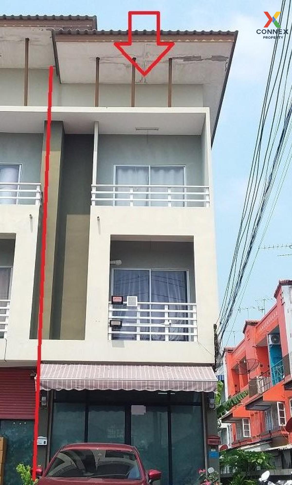 For SaleTownhomePathum Thani,Rangsit, Thammasat : For Sale Townhouse/Townhome  , Home in Town , corner unit , Khu Khot , Lam Luk Ka , Pathum Thani , CX-122836
