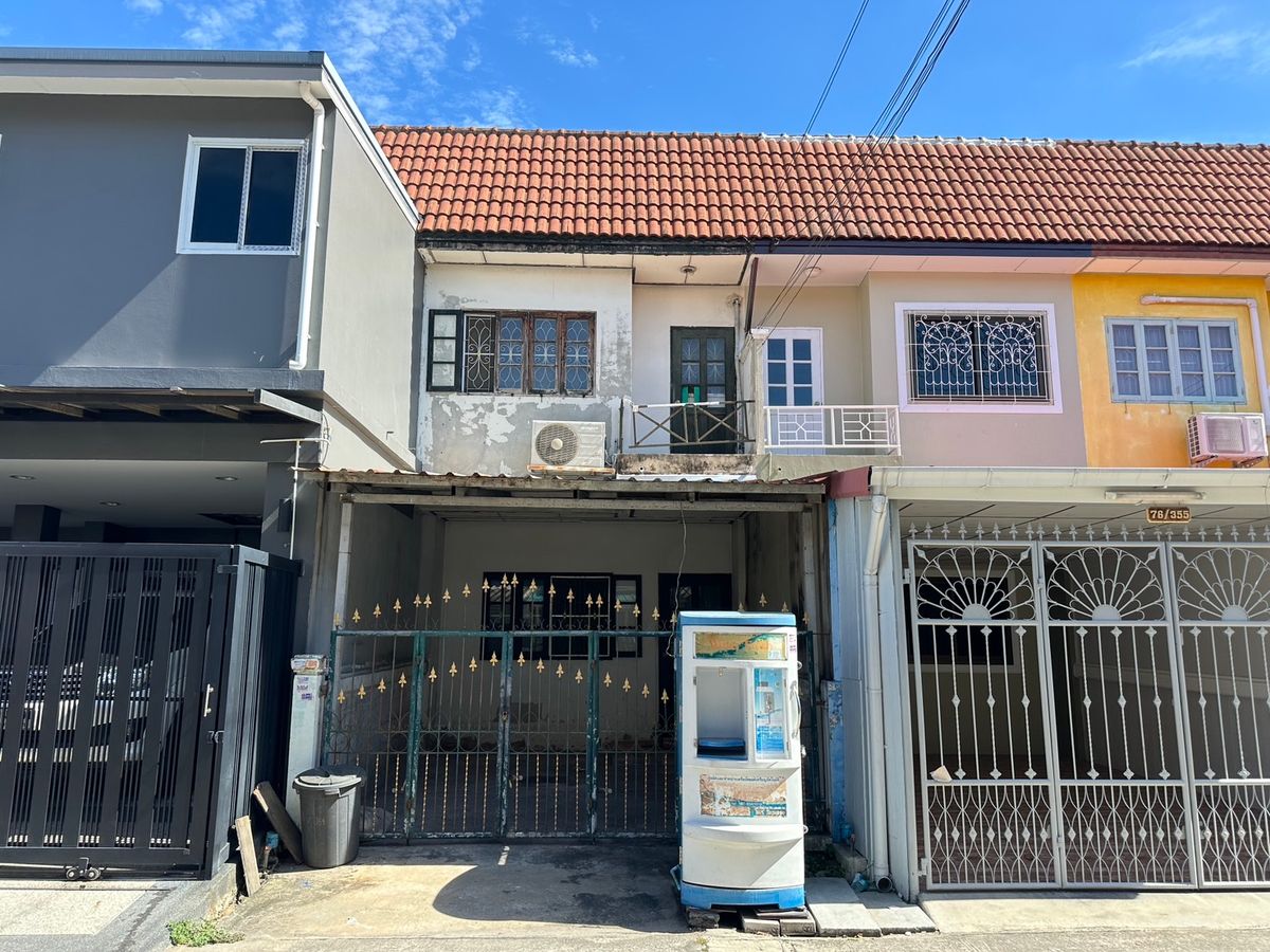 For SaleTownhomeNonthaburi, Bang Yai, Bangbuathong : 📢 Sell Townhouse, Bua Thong Village 4 🛠 Suitable for buying for investment 💸 Price 999,999 million near 🚇 MRT Bang Yai Market