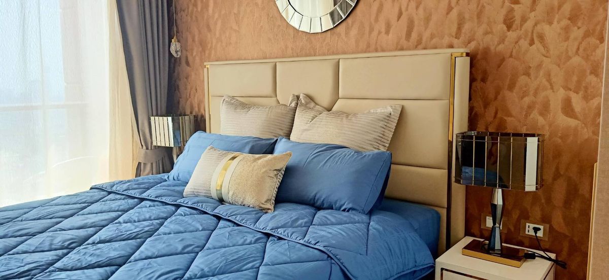 For RentCondoPattaya, Bangsaen, Chonburi : 59 -story condo, beautiful decorated in the front of Jomtien Beach, Pattaya, 34th floor, full furniture Ready