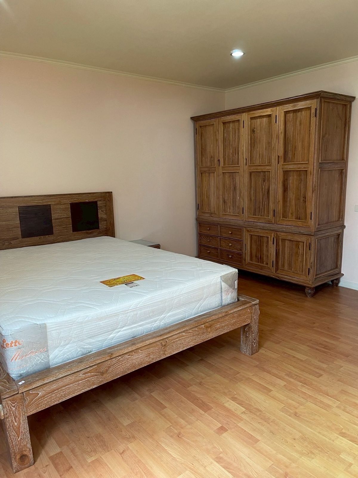 For RentCondoOnnut, Udomsuk : Condo for RENT: Lumpini Center Sukhumvit 77 (BTS onnut) MK-02 Line @livingbkk