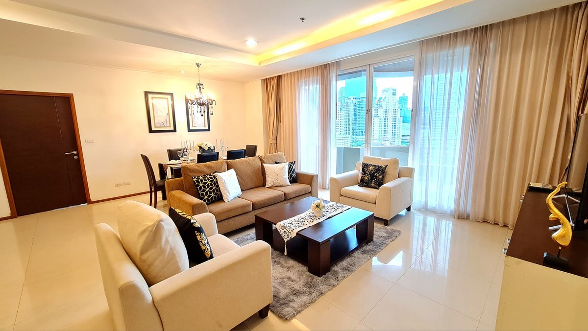 ให้เช่าคอนโดสุขุมวิท อโศก ทองหล่อ : 🏢 ให้เช่า! Piyathip Place – สุขุมวิท 39 ทำเลใจกลางเมือง • เฟอร์นิเจอร์ครบ • ใกล้ BTS พร้อมพงษ์