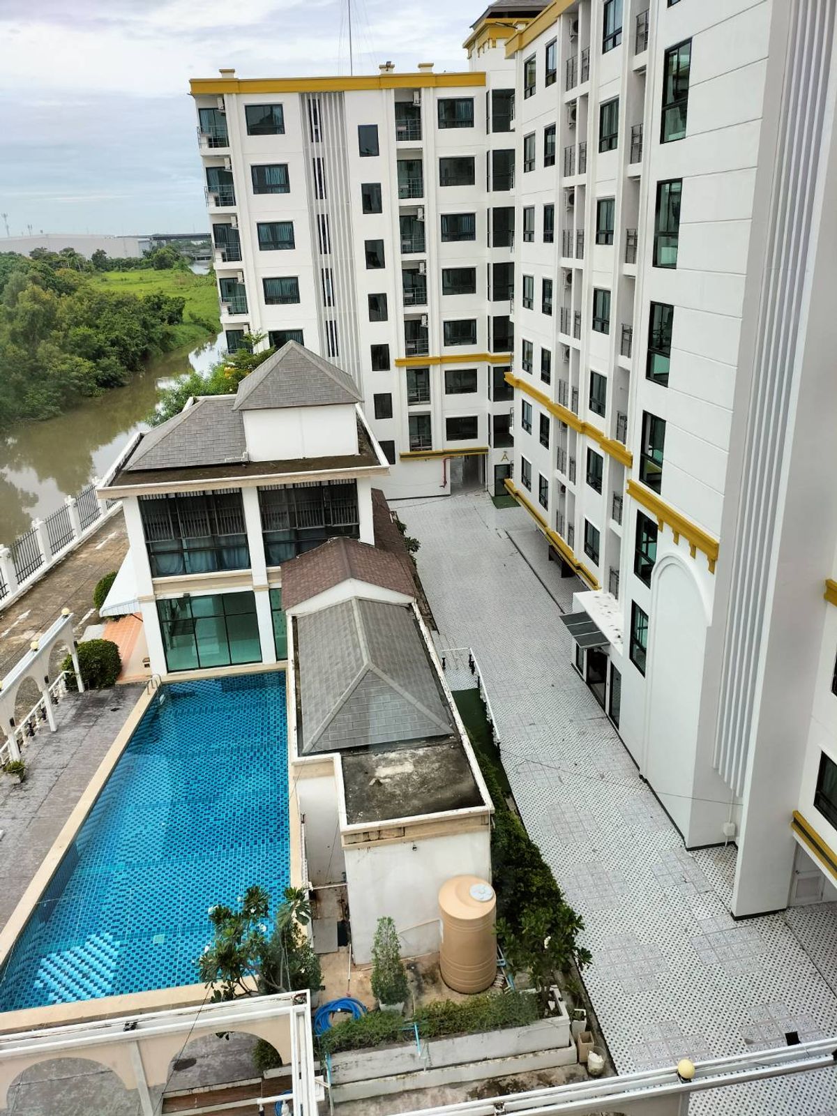 For RentCondoBangna, Bearing, Lasalle : Condo with cheap rental near ABAC University, Bangna, Cheap Avenue Venice