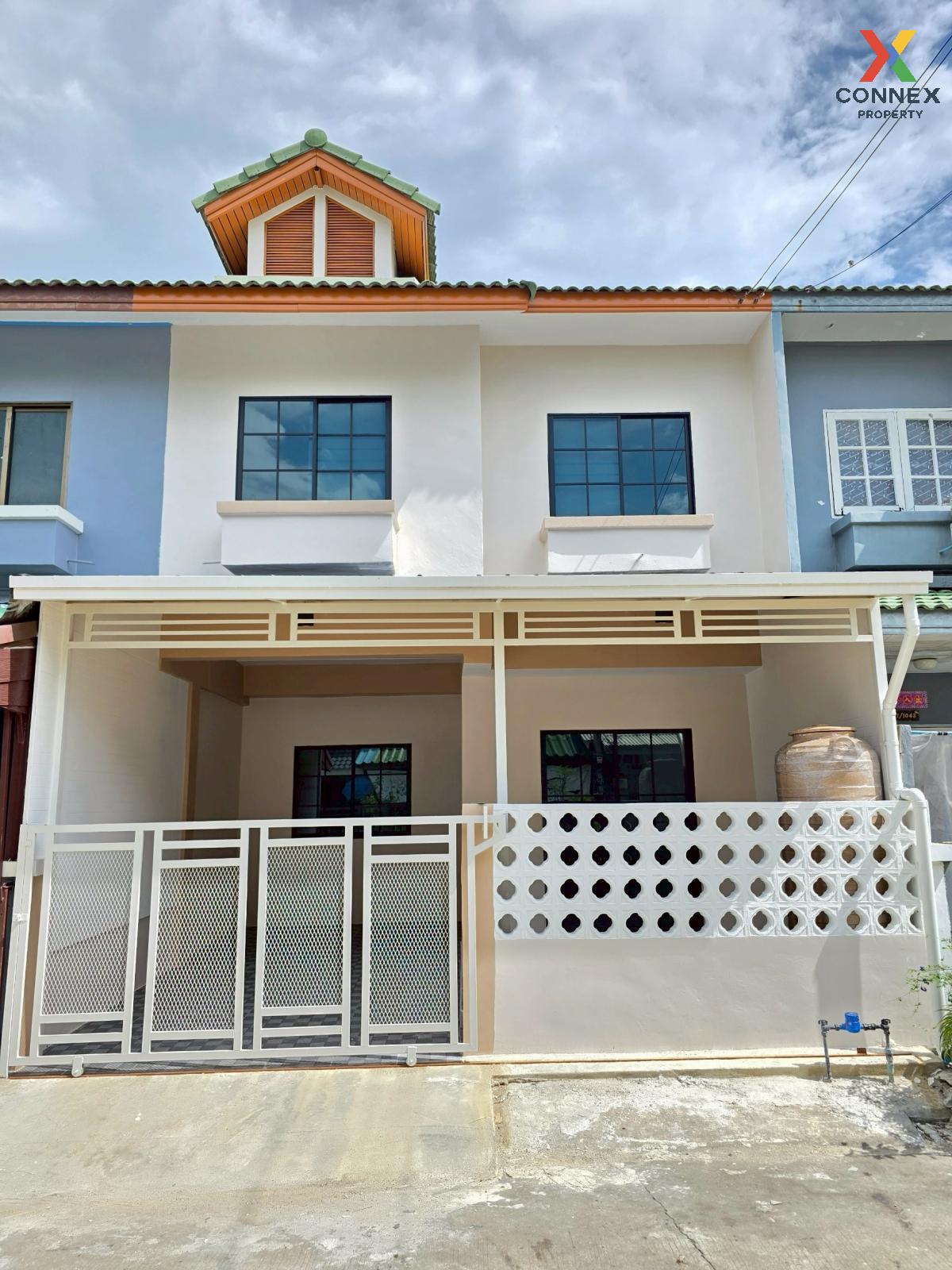 For SaleTownhomePathum Thani,Rangsit, Thammasat : For Sale Townhouse/Townhome  , Narisara khong 11 , Bueng Nam Rak , Thanyaburi , Pathum Thani , CX-124601