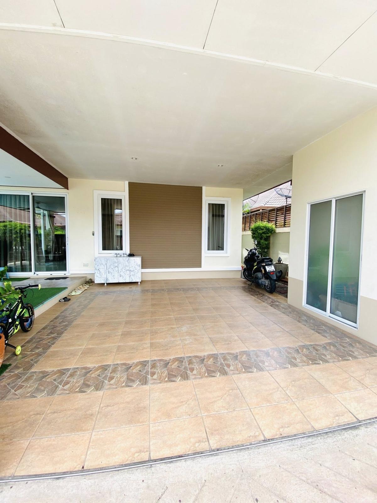 For SaleHousePattaya, Bangsaen, Chonburi : For Sale House pool villa in Huai Yai Pattaya , nice view , Mueang Phata , Bang Lamung , Chon Buri , CX-122873