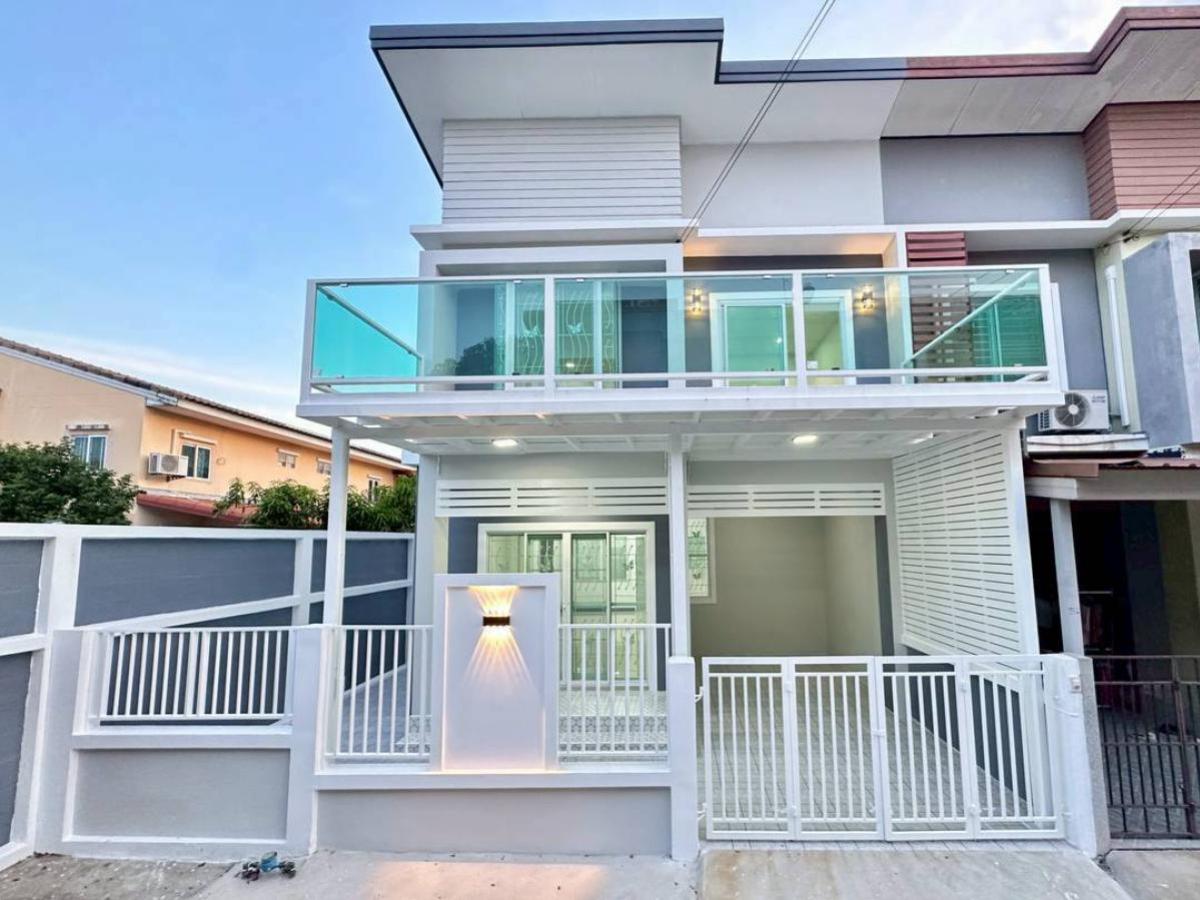 ขายทาวน์โฮมนนทบุรี บางใหญ่ บางบัวทอง : ขายทาวน์เฮ้าส์/ทาวน์โฮม  บัวทองธานี เฟส 17 รีโนเวทใหม่ บางบัวทอง บางบัวทอง นนทบุรี CX-129371