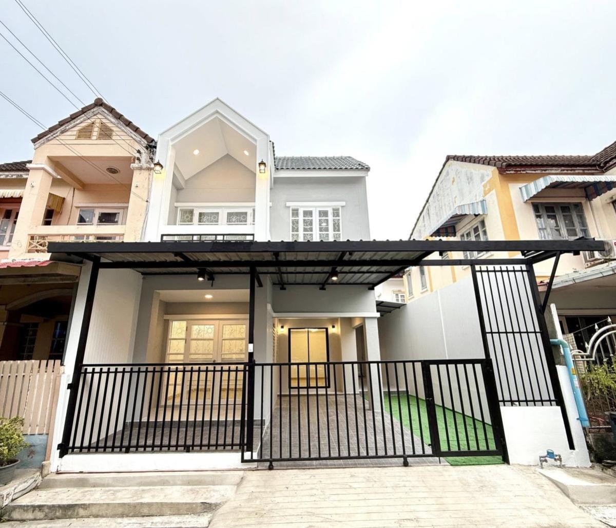 For SaleTownhomeBang kae, Phetkasem : For Sale Townhouse/Townhome  , BaanThanasuk , newly renovated , Nong Khaem , Nong Khaem , Bangkok , CX-128947