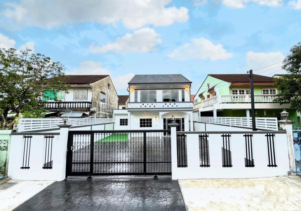 ขายบ้านท่าพระ ตลาดพลู วุฒากาศ : ขายบ้าน  บ้านเทวินทร์ รีโนเวทใหม่ วัดท่าพระ เขต บางกอกใหญ่ กรุงเทพ CX-128875