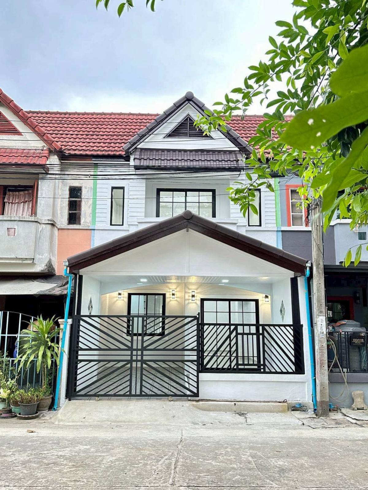 ขายทาวน์โฮมนนทบุรี บางใหญ่ บางบัวทอง : ขายทาวน์เฮ้าส์/ทาวน์โฮม  สวีทโฮม ปาร์ค บางบัวทอง รีโนเวทใหม่ บางบัวทอง บางบัวทอง นนทบุรี CX-128118