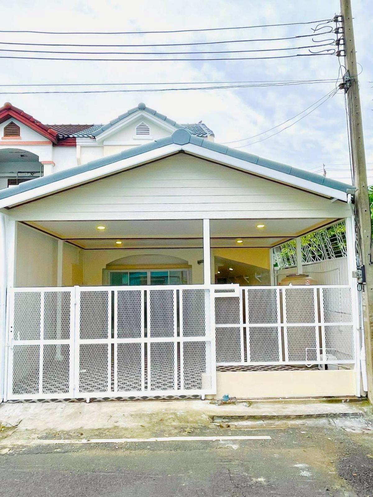 ขายทาวน์โฮมนนทบุรี บางใหญ่ บางบัวทอง : ขายทาวน์เฮ้าส์/ทาวน์โฮม  เอกลดา รีโนเวทใหม่ บางรักพัฒนา บางบัวทอง นนทบุรี CX-128158