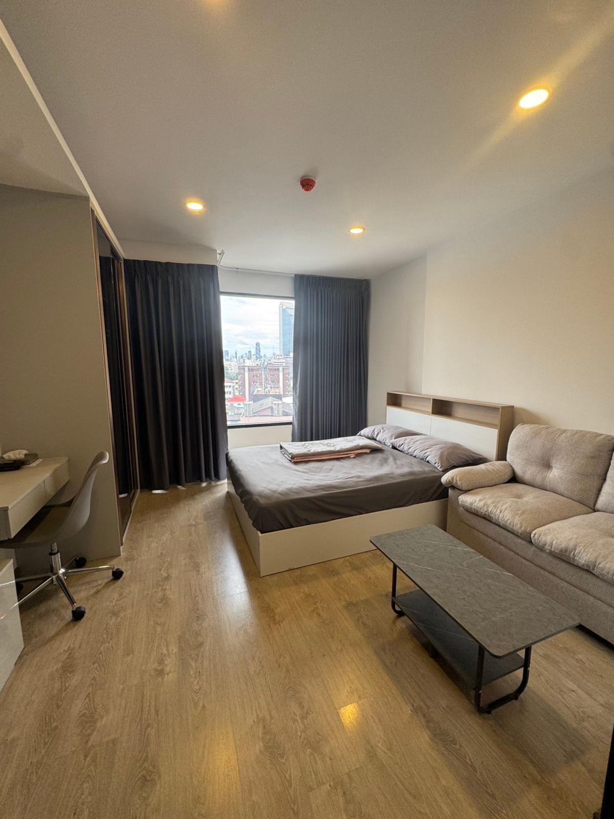 ให้เช่าคอนโดรัชดา ห้วยขวาง : ให้เช่า คอนโด SoHo Bangkok Ratchada (Studio)