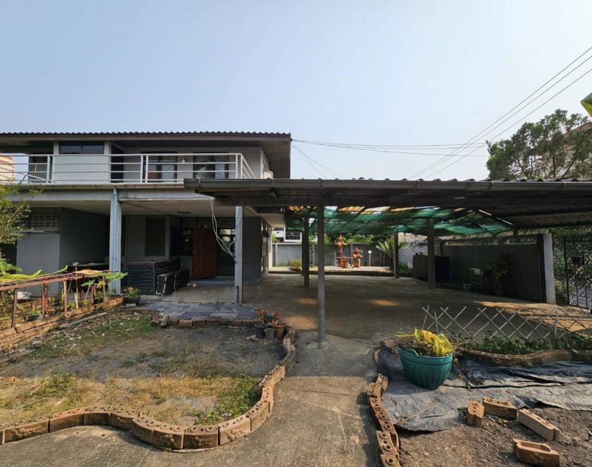 ขายบ้านลาดพร้าว เซ็นทรัลลาดพร้าว : ขายบ้านสวน เชฟคานิ ลาดพร้าว 1 แยก 25 204 ตรว. จอมพล  เขต จตุจักร กรุงเทพ CX-131857