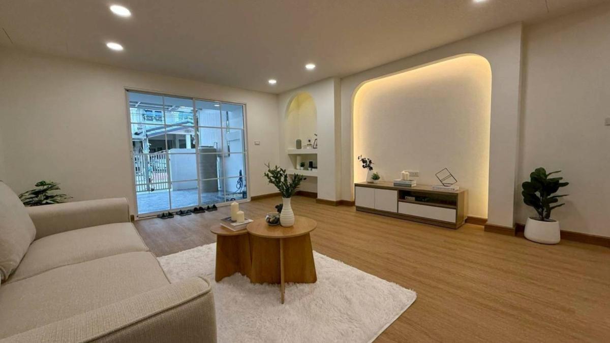 ขายทาวน์โฮมลาดพร้าว101 แฮปปี้แลนด์ : ขายทาวน์เฮ้าส์/ทาวน์โฮม  หมู่บ้านพิมพ์ทอง รีโนเวทใหม่ คลองเจ้าคุณสิงห์ เขต วังทองหลาง กรุงเทพ CX-132555