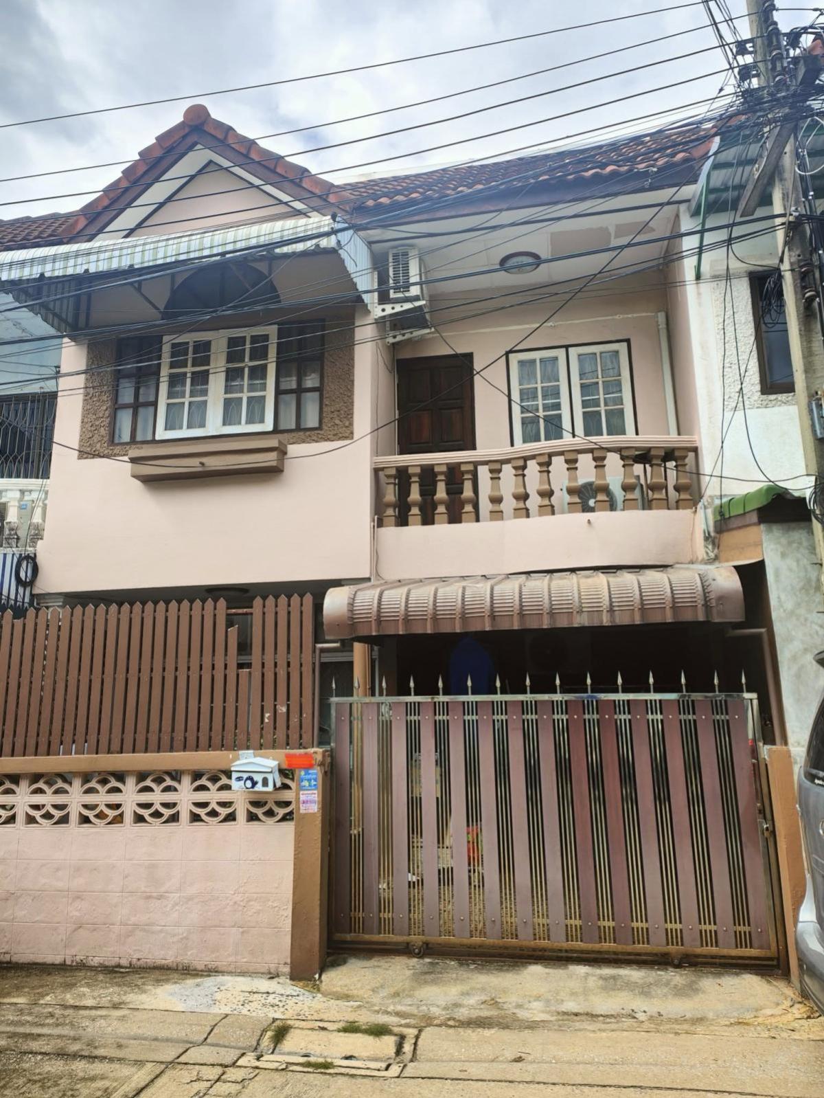 ขายทาวน์โฮมนนทบุรี บางใหญ่ บางบัวทอง : ขายหมู่บ้านณรงค์สุข ซอยนนทบุรี 6 ตลาดขวัญ เมืองนนทบุรี นนทบุรี CX-133074