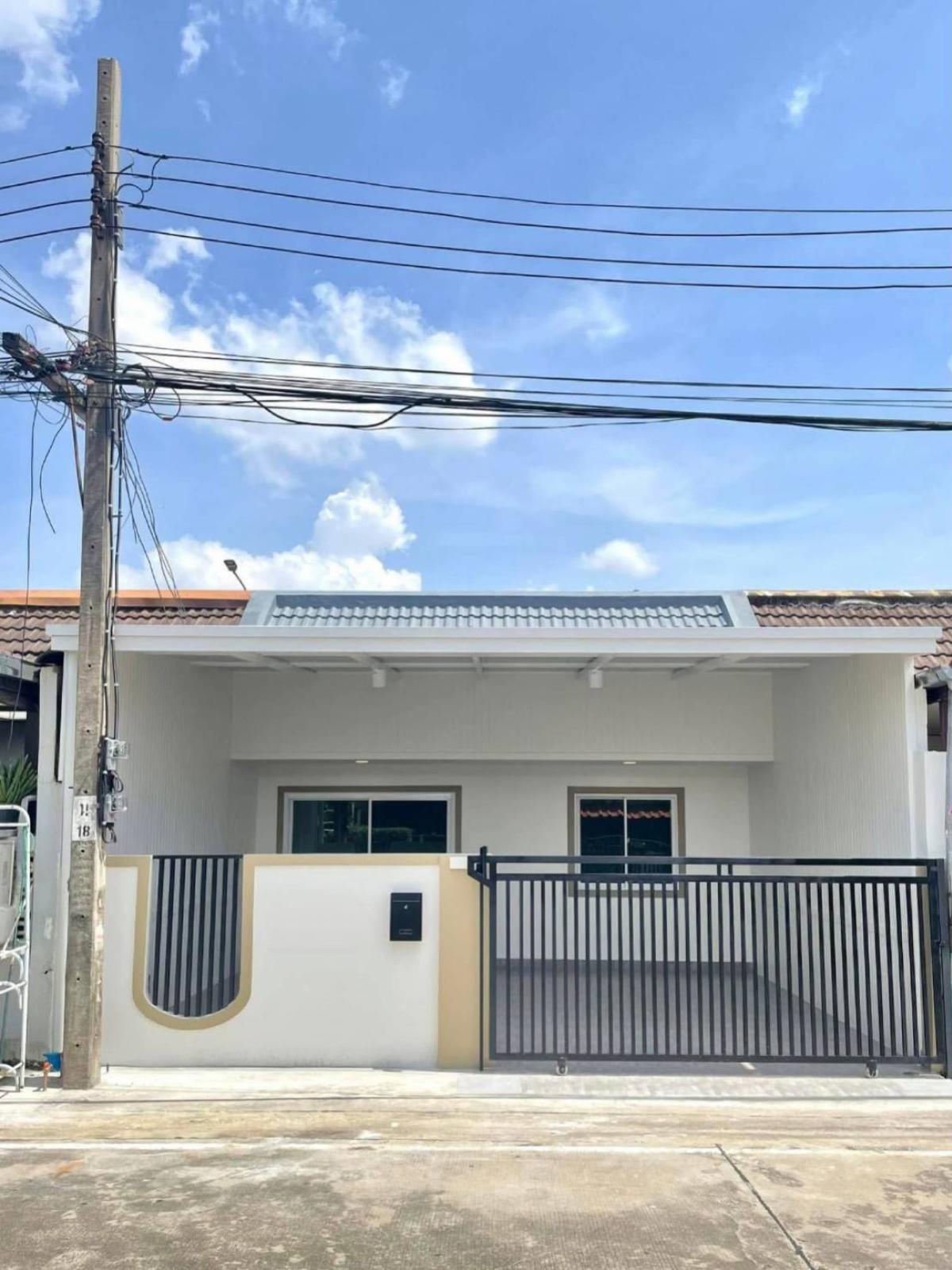 ขายทาวน์โฮมแจ้งวัฒนะ เมืองทอง : ขายทาวน์เฮาส์  หมู่บ้านทรายทองนิเวศน์  รีโนเวทใหม่ ท่าทราย เมืองนนทบุรี นนทบุรี CX-132849