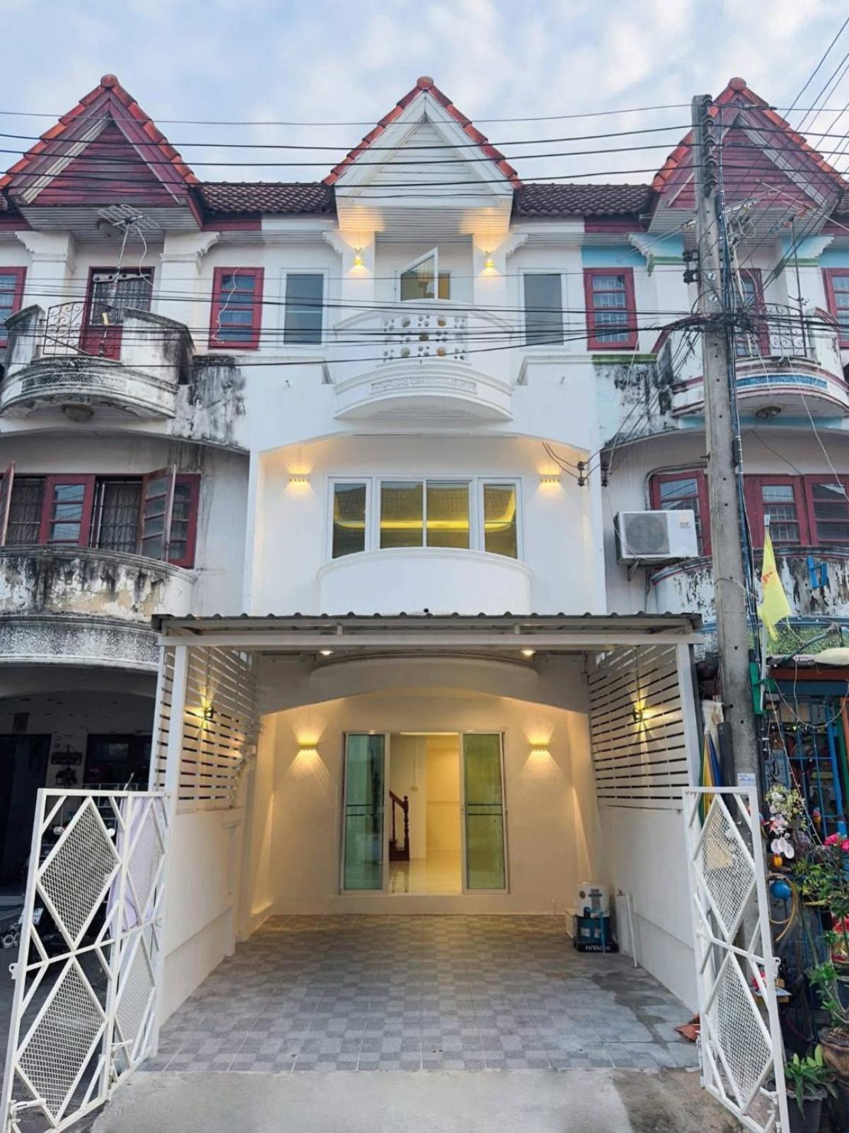 For SaleTownhomeMahachai Samut Sakhon : For Sale Townhouse/Townhome  , Phong Sirichai 1 , Om Noi , Krathum Baen , Samut Sakhon , CX-134776