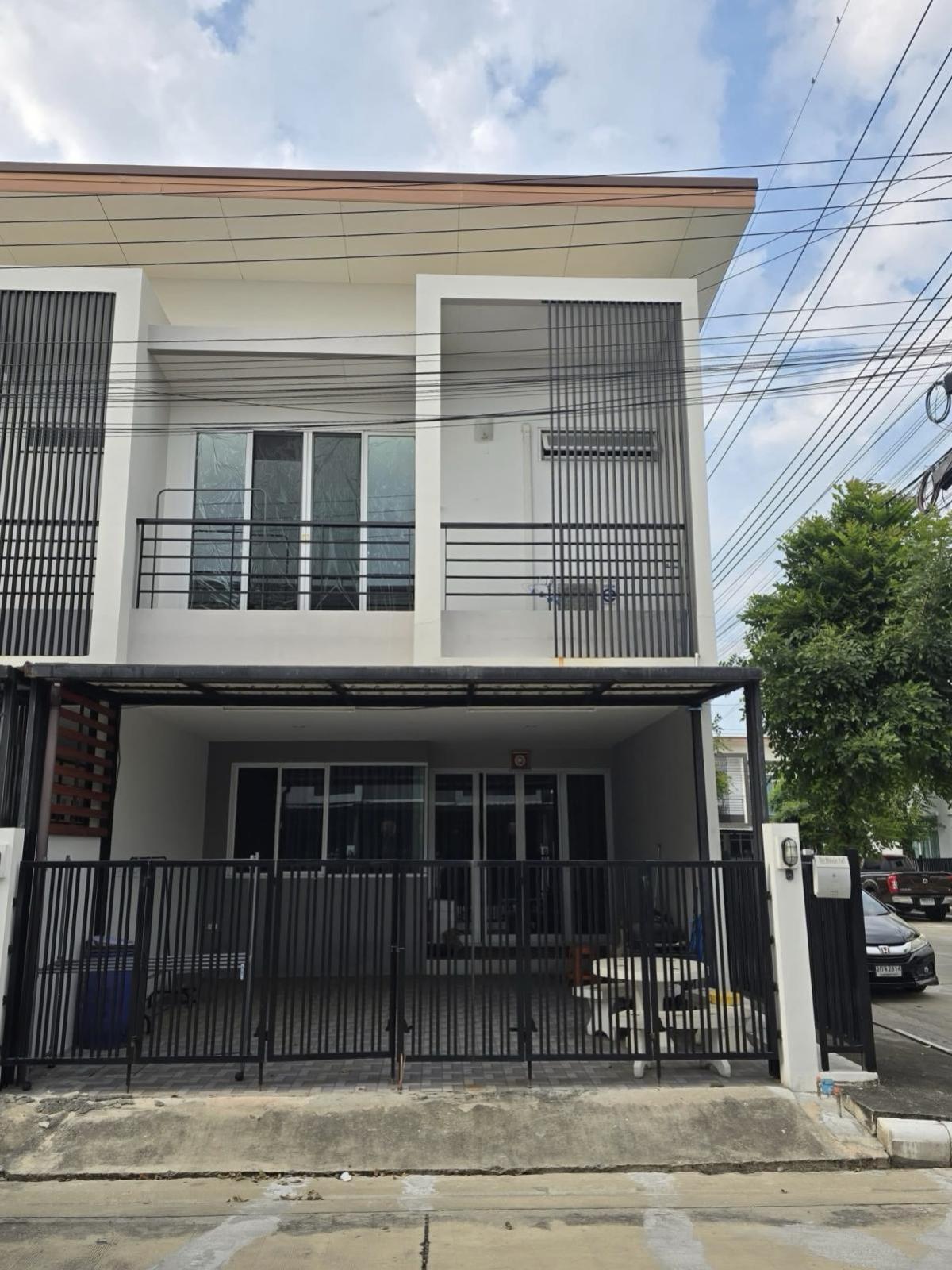 For SaleTownhomeBang kae, Phetkasem : For Sale Townhouse/Townhome  , The Miracle Phetkasem 63 Project 2 , corner unit , Lak Song , Bang Khae , Bangkok , CX-134377