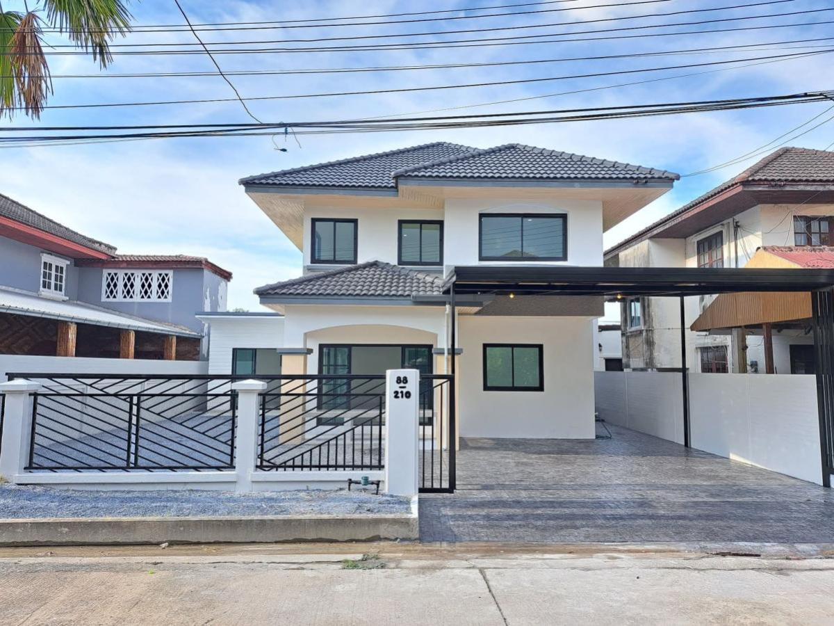 For SaleHousePhutthamonthon, Salaya : For Sale House , Phatchara Ville 2 , wide frontage , newly renovated , Krathum Lom , Sam Phran , Nakhon Pathom , CX-133796