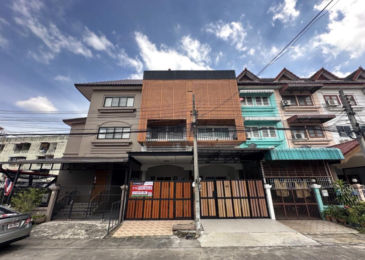 For SaleTownhomeVipawadee, Don Mueang, Lak Si : For Sale Townhouse/Townhome  , Amonpan 12 , wide frontage , newly renovated , Anusawari , Bang Khen , Bangkok , CX-134393