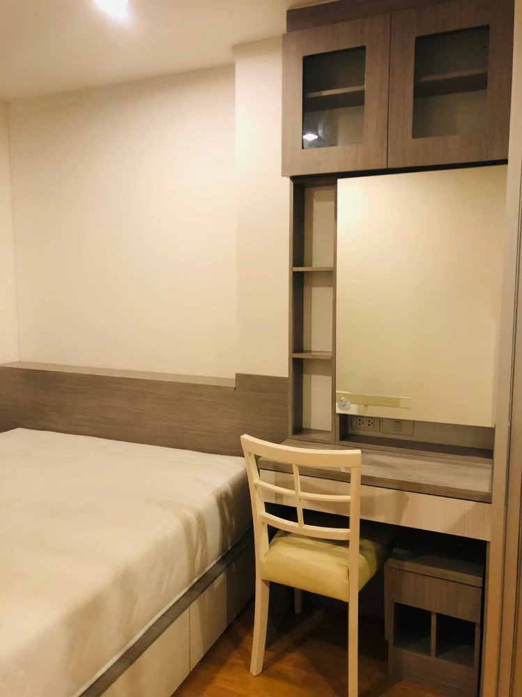 For RentCondoPattanakan, Srinakarin : hire!!! Lumpini Place Srinakarin-Huamark, size 27 sq m., Building B, 7th floor, price 10,000 baht, furniture and appliances